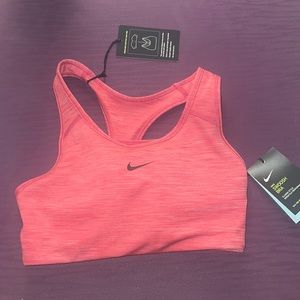 SM Nike woman’s sports bra